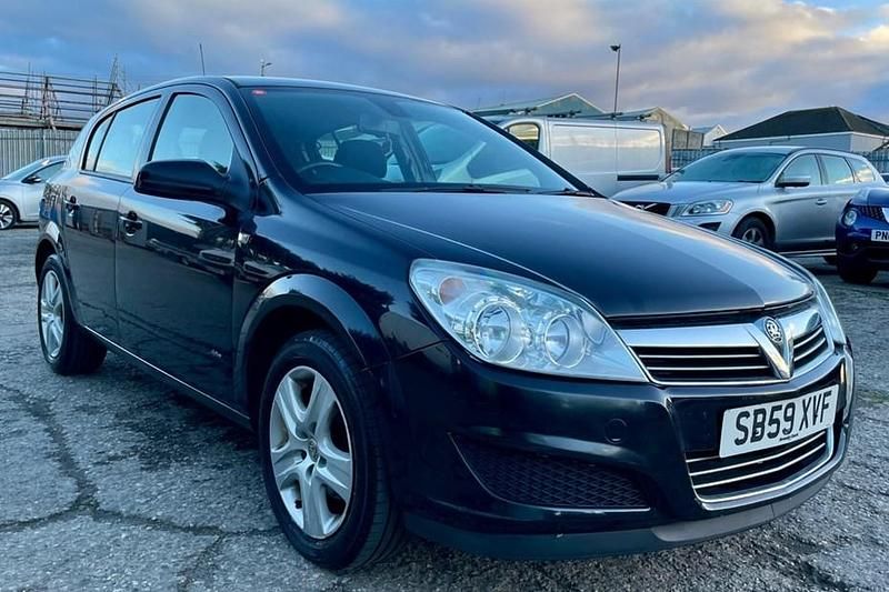 Used Vauxhall Astra Active 2009 Black Hatchback