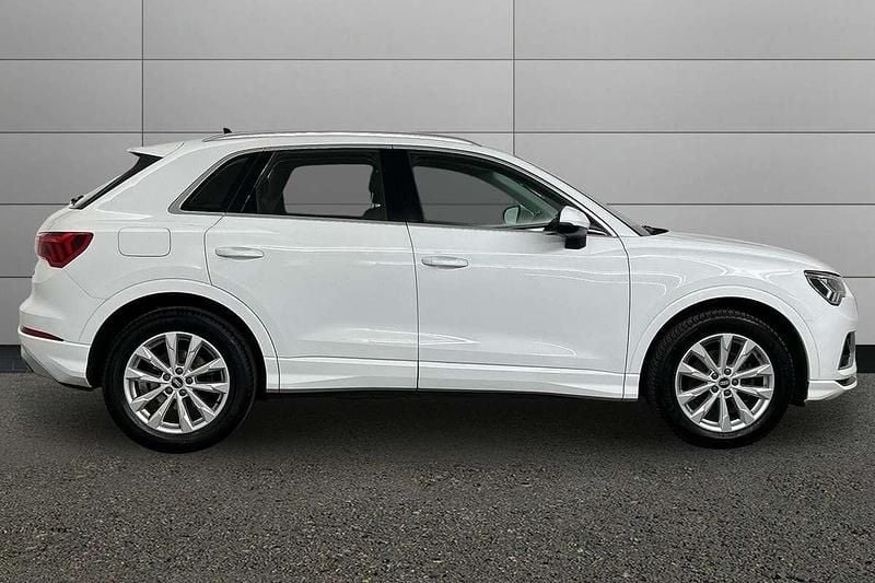 Used Audi Q3 Sport 148 HP (108 kW) 2022 White SUV