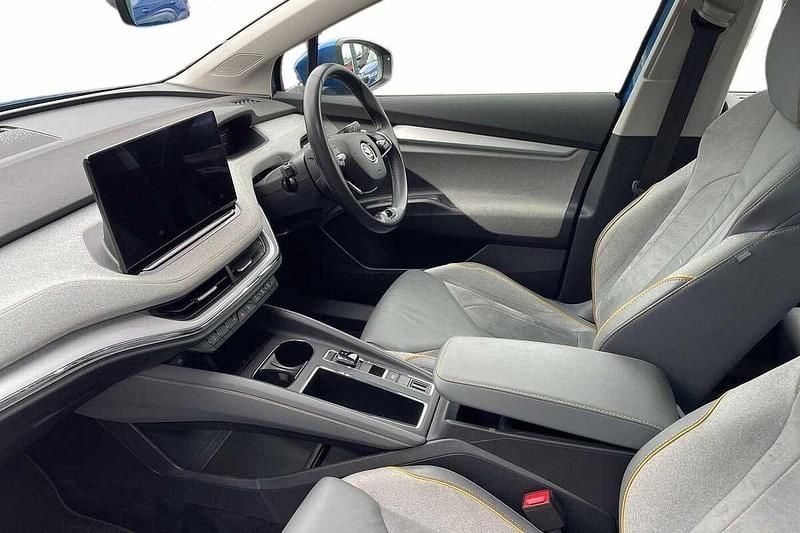 Used Skoda Enyaq iV Lounge 131 kW (179 HP) 2021 Race blue metallic SUV