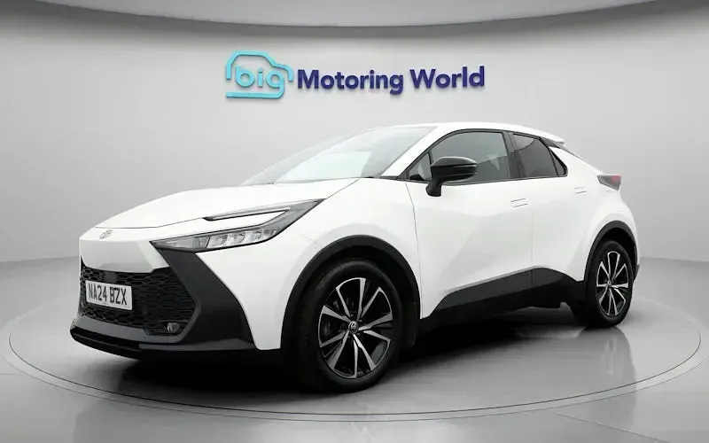 Used Toyota C-HR Design 140 HP (102 kW) 2026 SUV