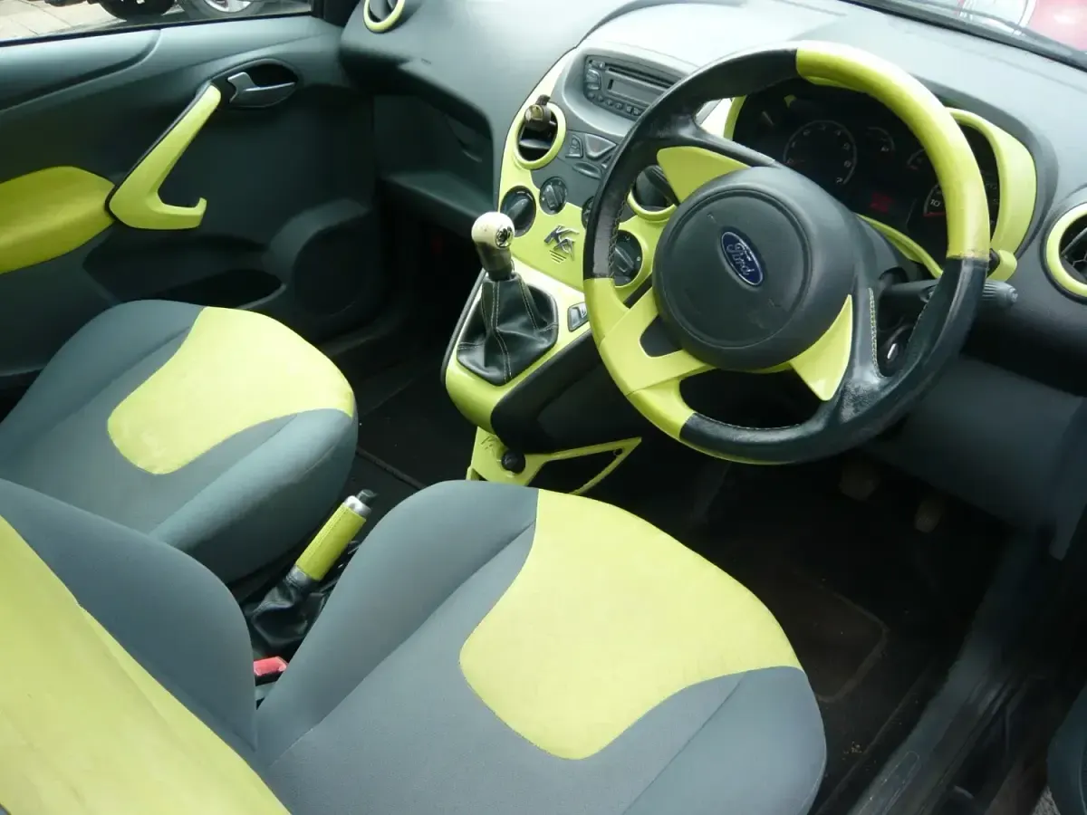 Usado Ford Ka 69 HP (50 kW) 2011 Preto Citadino