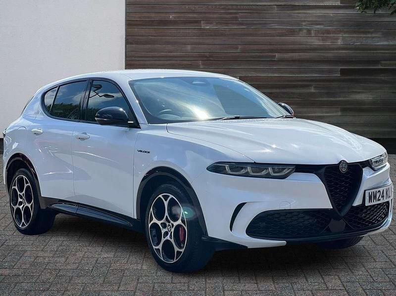 White Used 2024 Alfa Romeo Tonale Veloce SUV | £25,890 (Fair price) - Image 1/4