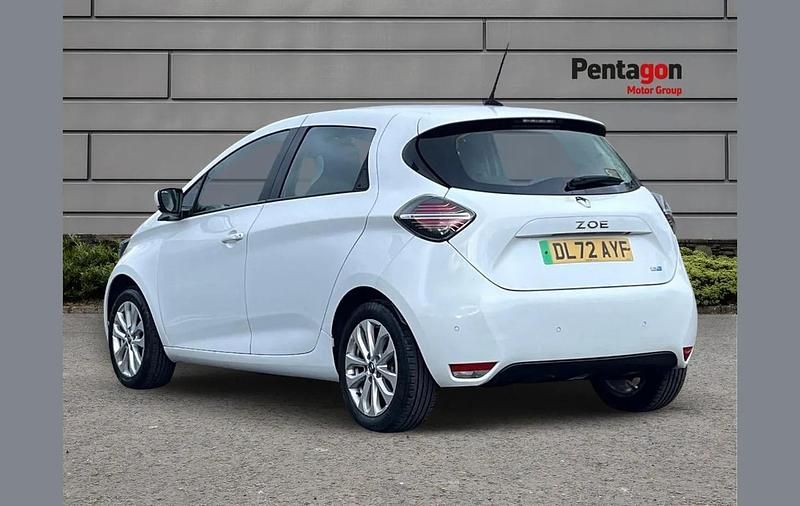Used Renault Zoe SE 80 kW (109 HP) 2022 White Hatchback