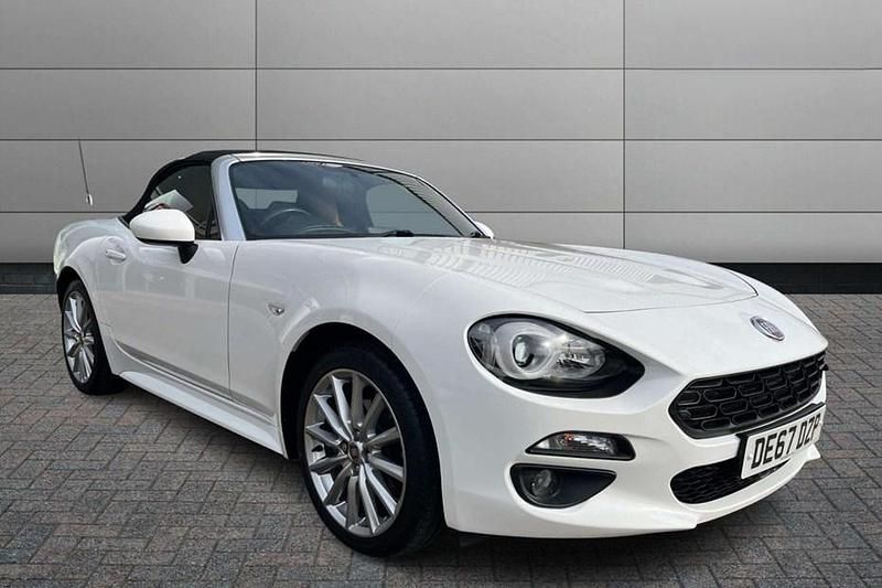 White Used 2017 Fiat 124 Spider Lusso Cabriolet | £12,750 (Good price) - Image 1/1