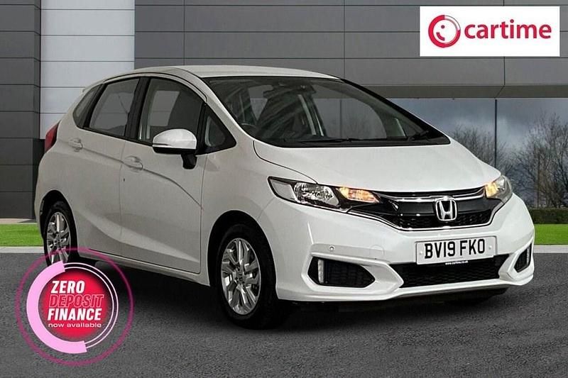 White Used 2019 Honda Jazz SE Hatchback | £8,990 (Fair price) - Image 1/4