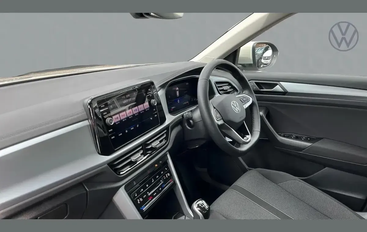 Used VW T-Roc Life 150 HP (110 kW) 2024 Grey SUV