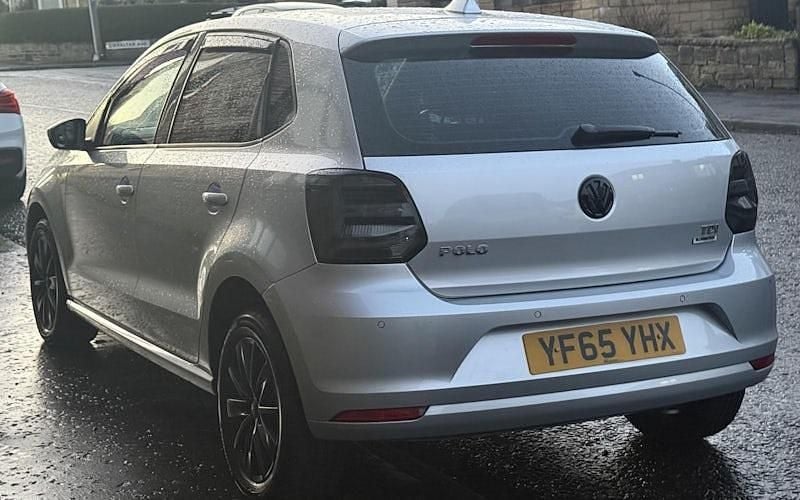 Used VW Polo SE 75 HP (55 kW) 2015 Silver Hatchback