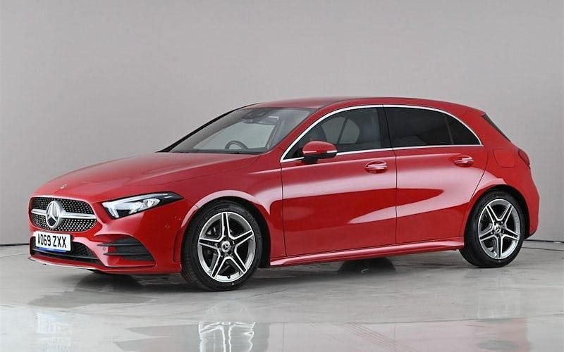 Second-hand Mercedes A200 AMG Line Premium 163 CP (119 kW) 2022 Hatchback