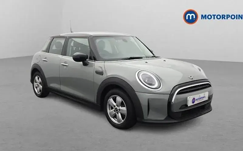 Begagnad Mini Cooper Classic 136 HK (100 kW) 2022 Grå Halvkombi