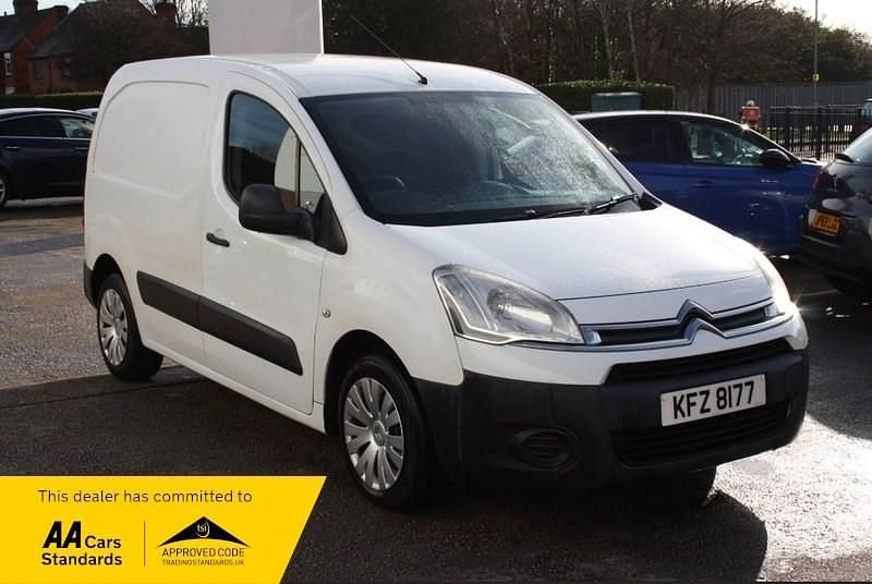 White Used 2012 Citroën Berlingo MPV | £3,490 (Good price) - Image 1/4