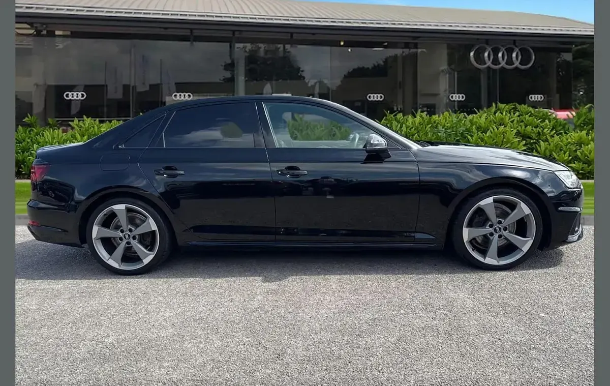 Used Audi A4 Black Edition 150 HP (110 kW) 2019 Black Sedan