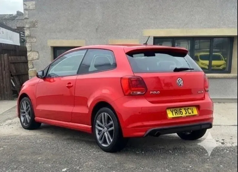 Used VW Polo R-line 108 HP (79 kW) 2016 Red Hatchback