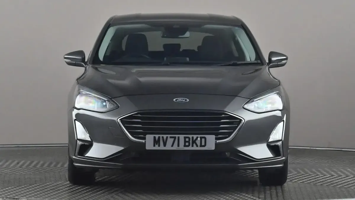 Used Ford Focus Titanium 120 HP (88 kW) 2021 Grey Hatchback