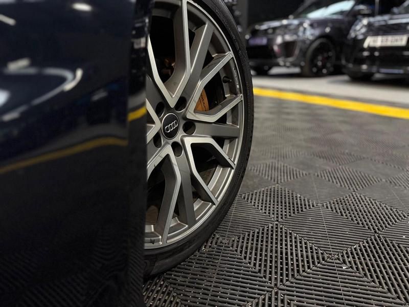 Used Audi A6 Black Edition 204 HP (150 kW) 2019 Blue Estate