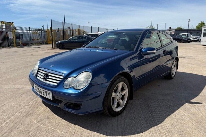 Blue Used 2006 Mercedes C220 SE Coupe | £1,850 (Fair price) - Image 1/1
