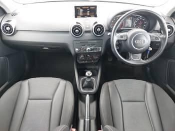 Usado Audi A1 Sport 125 HP (91 kW) 2018 Preto Citadino