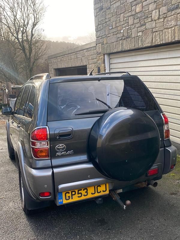 Used Toyota RAV4 147 HP (108 kW) 2003 Grey Estate