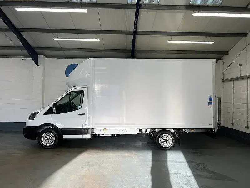 Usado Ford Transit S 130 CV (95 kW) 2023 Blanco Descapotable
