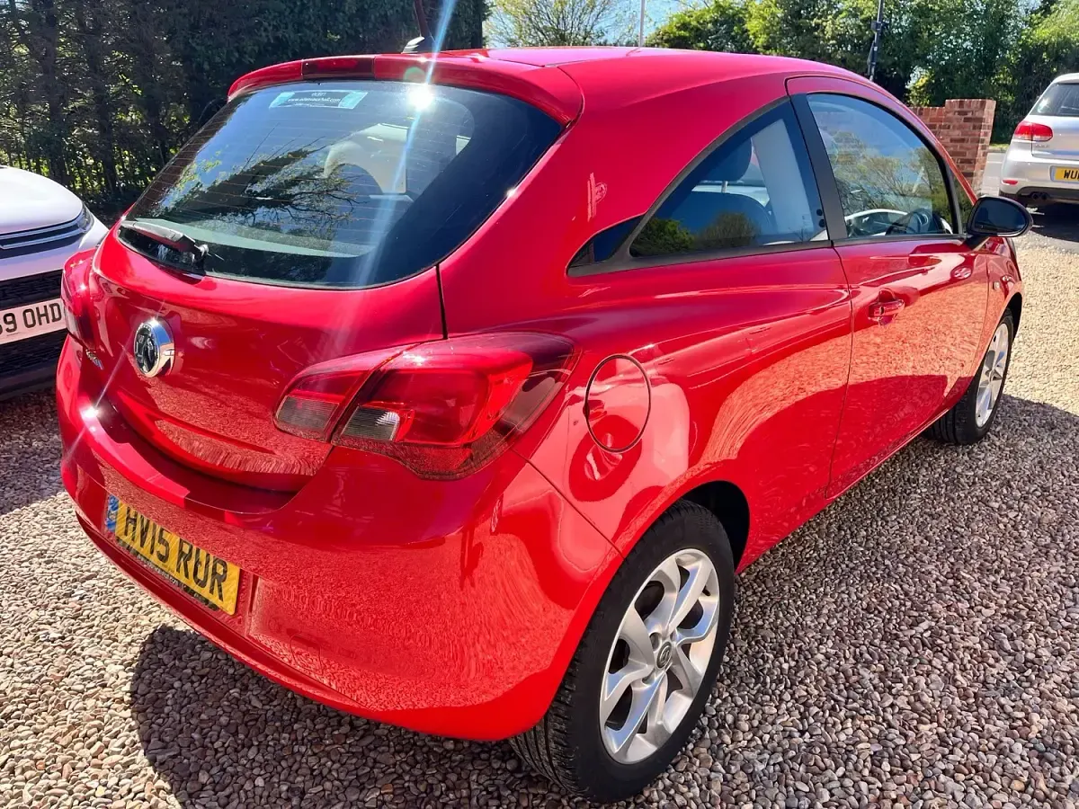 Used Vauxhall Corsa Excite 70 HP (51 kW) 2015 Red Hatchback