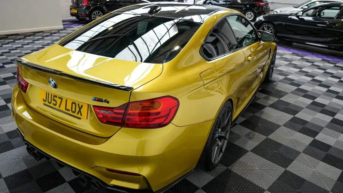 Used BMW M4 Sport Line 424 HP (311 kW) 2015 Yellow Coupe