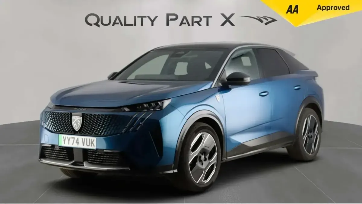Usado Peugeot e-3008 GT 154 kW (210 CV) 2024 Azul SUV
