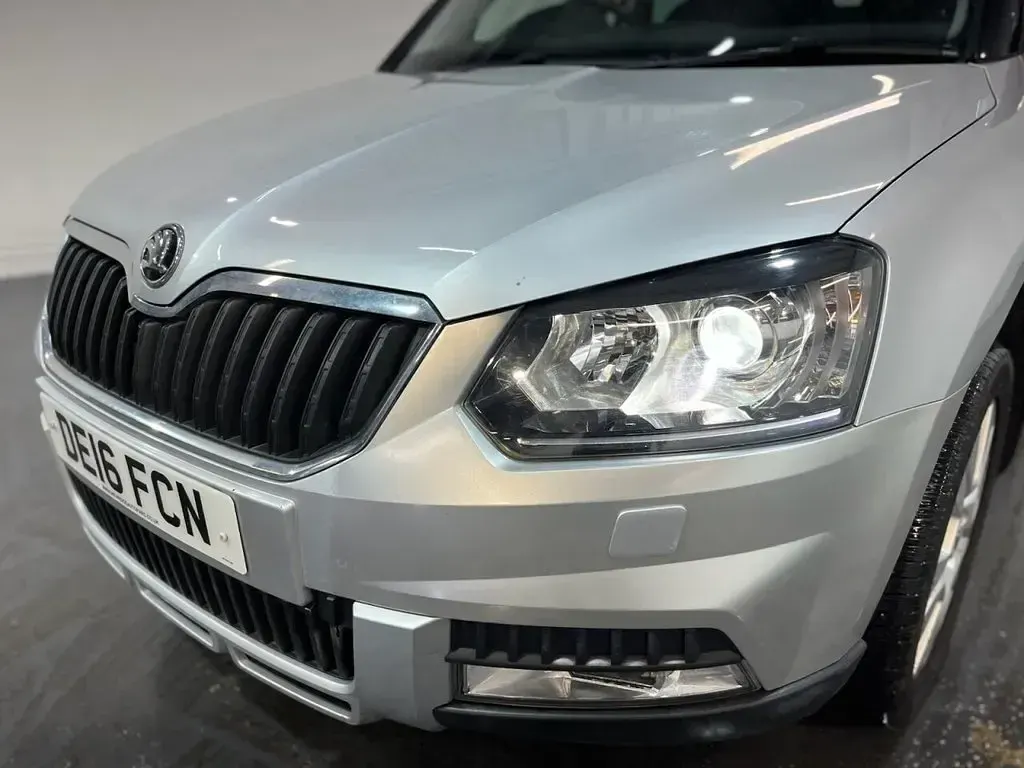 Used Skoda Yeti SE L 110 HP (80 kW) 2016 Silver SUV