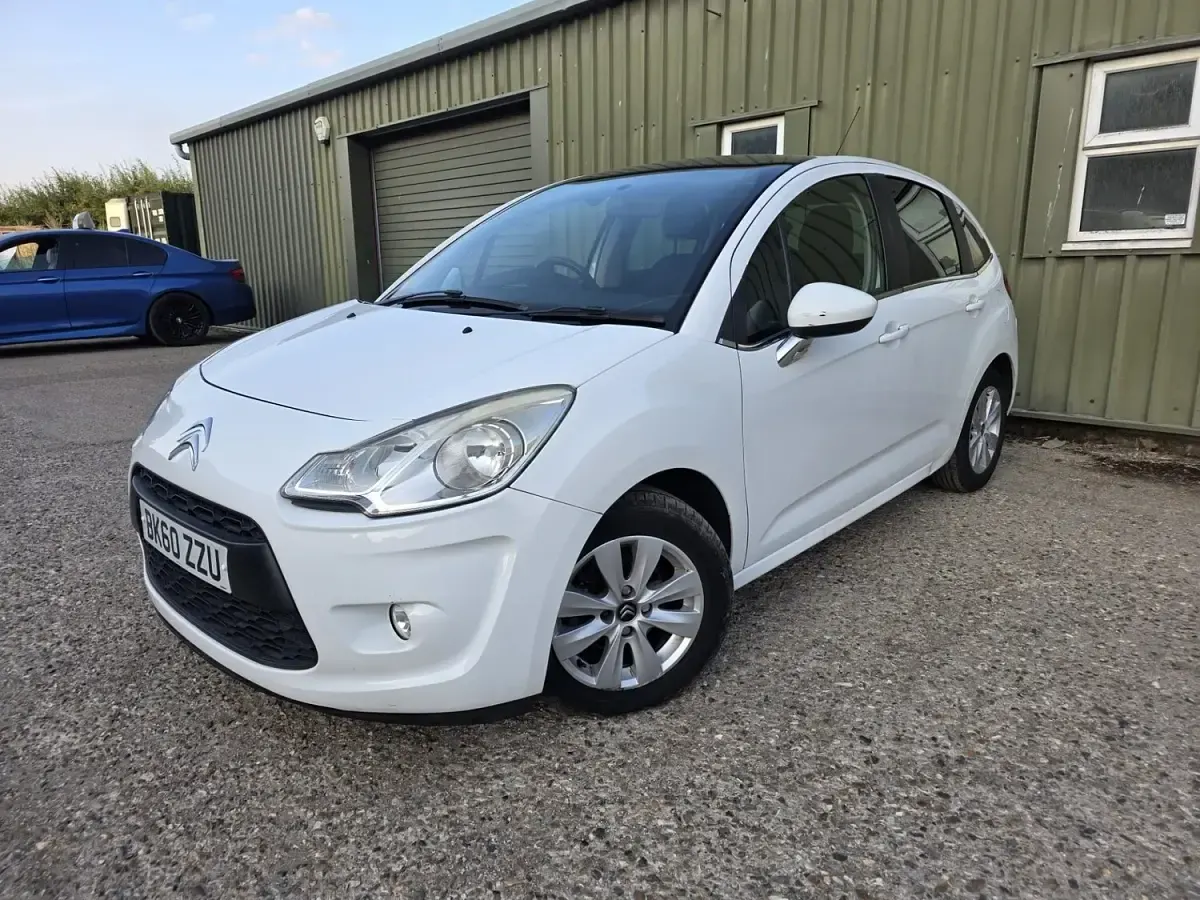 Used Citroën C3 VTR Sport 75 HP (55 kW) 2010 White Hatchback