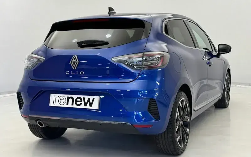 Used Renault Clio Techno 90 HP (66 kW) 2024 Blue  Hatchback