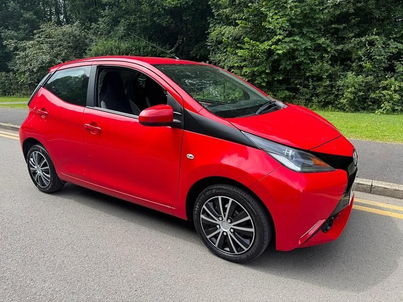 Red Used 2015 Toyota Aygo X-play Hatchback | £4,485 (Fair price) - Image 1/3