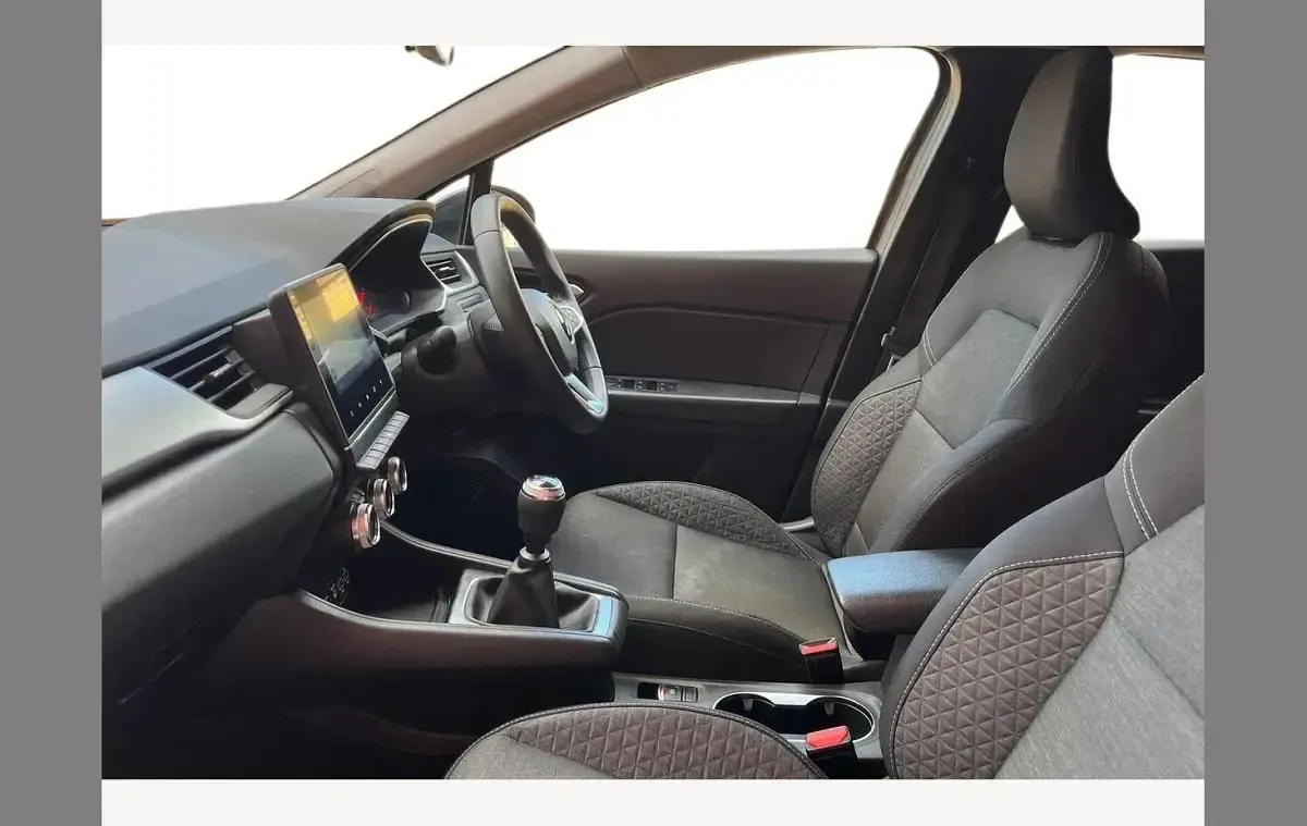 Used Renault Captur Iconic 90 HP (66 kW) 2022 Grey SUV