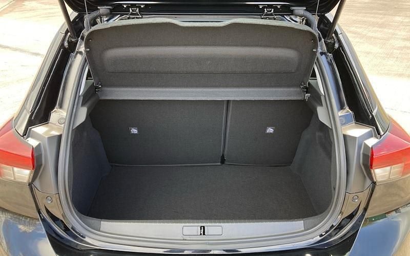 Second-hand Vauxhall Corsa Design Edition 75 CP (55 kW) 2023 Other Hatchback