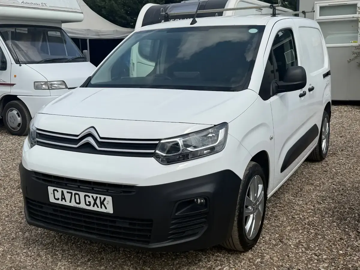 Used Citroën Berlingo Start 75 HP (55 kW) 2020 White MPV