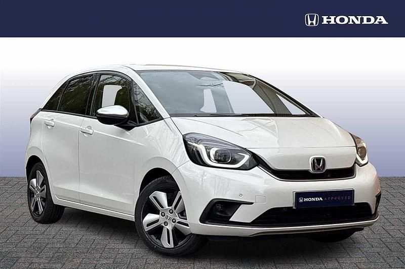 Used Honda Jazz Hybrid 109 HP (80 kW) 2021 White Hatchback