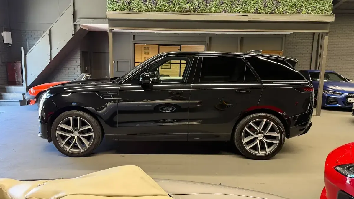 Used Land Rover Range Rover Sport SE Dynamic 295 HP (216 kW) 2023 Black SUV