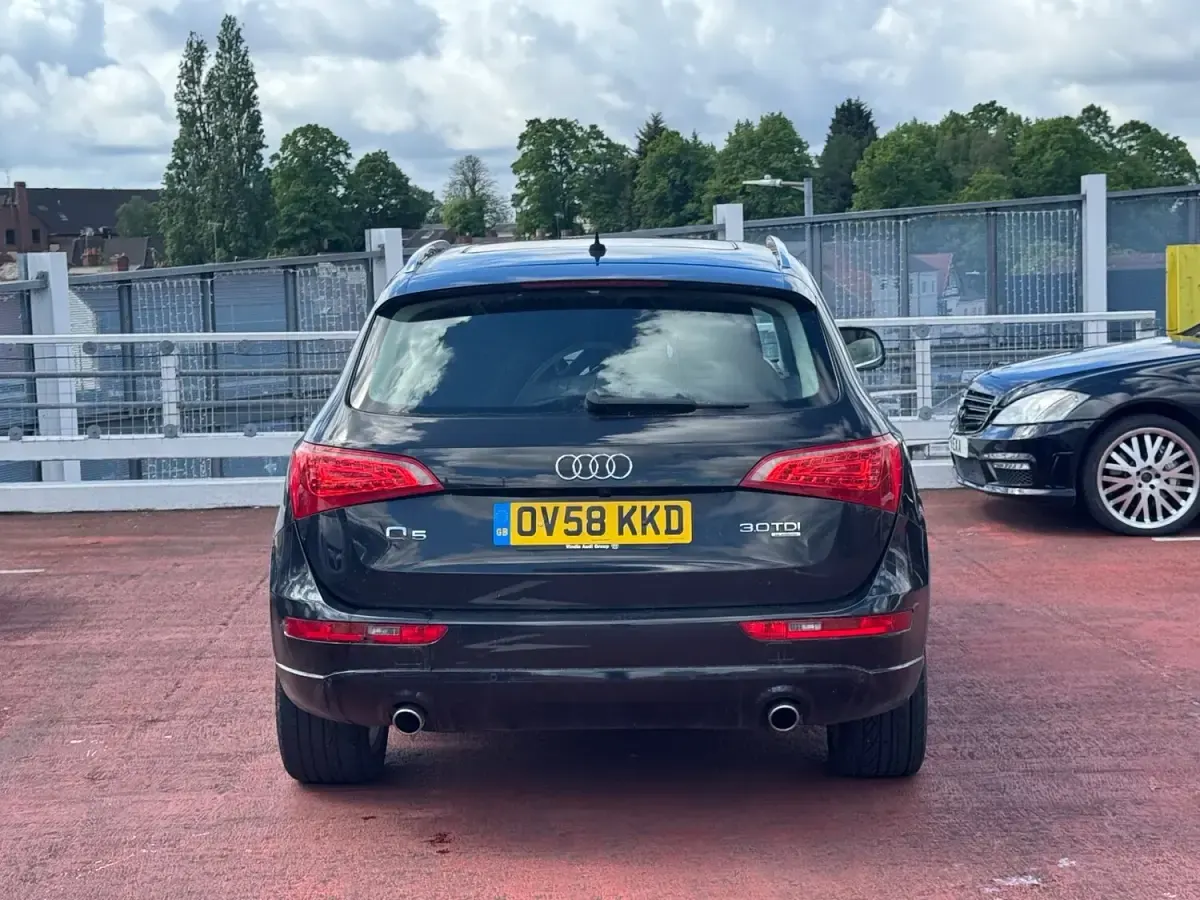 Used Audi Q5 240 HP (176 kW) 2008 Black SUV