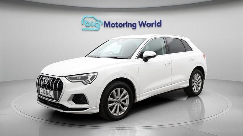Used Audi Q3 Sport 150 HP (110 kW) 2019 White SUV