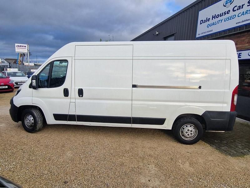 Used Peugeot Boxer 130 HP (95 kW) 2019 White Van
