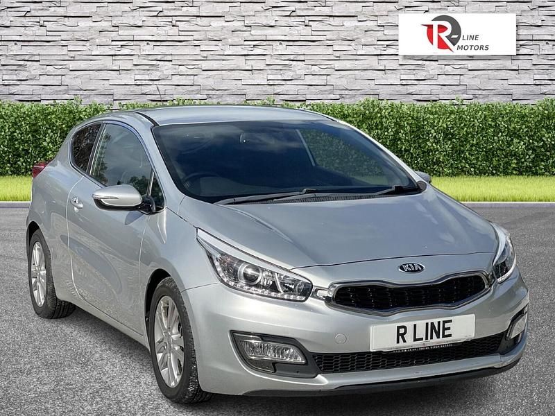 Used Kia ProCeed 2014 Silver Hatchback