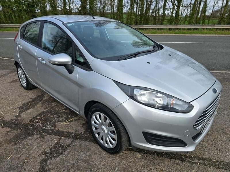 Used Ford Fiesta Style 2013 Silver Hatchback