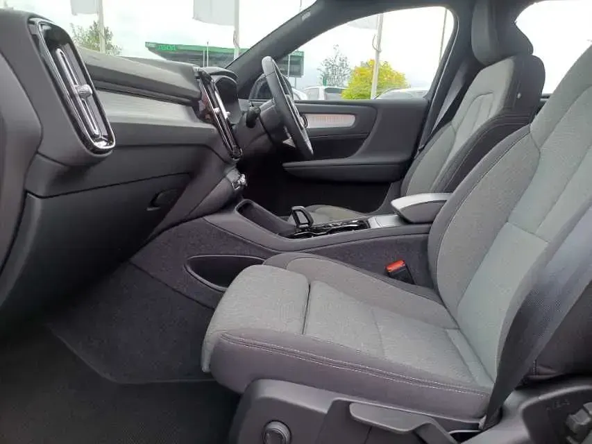 Used Volvo XC40 Plus 161 HP (118 kW) 2024 SUV
