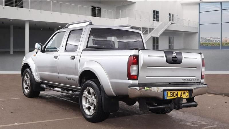Used Nissan Navara 2004 Silver Pickup