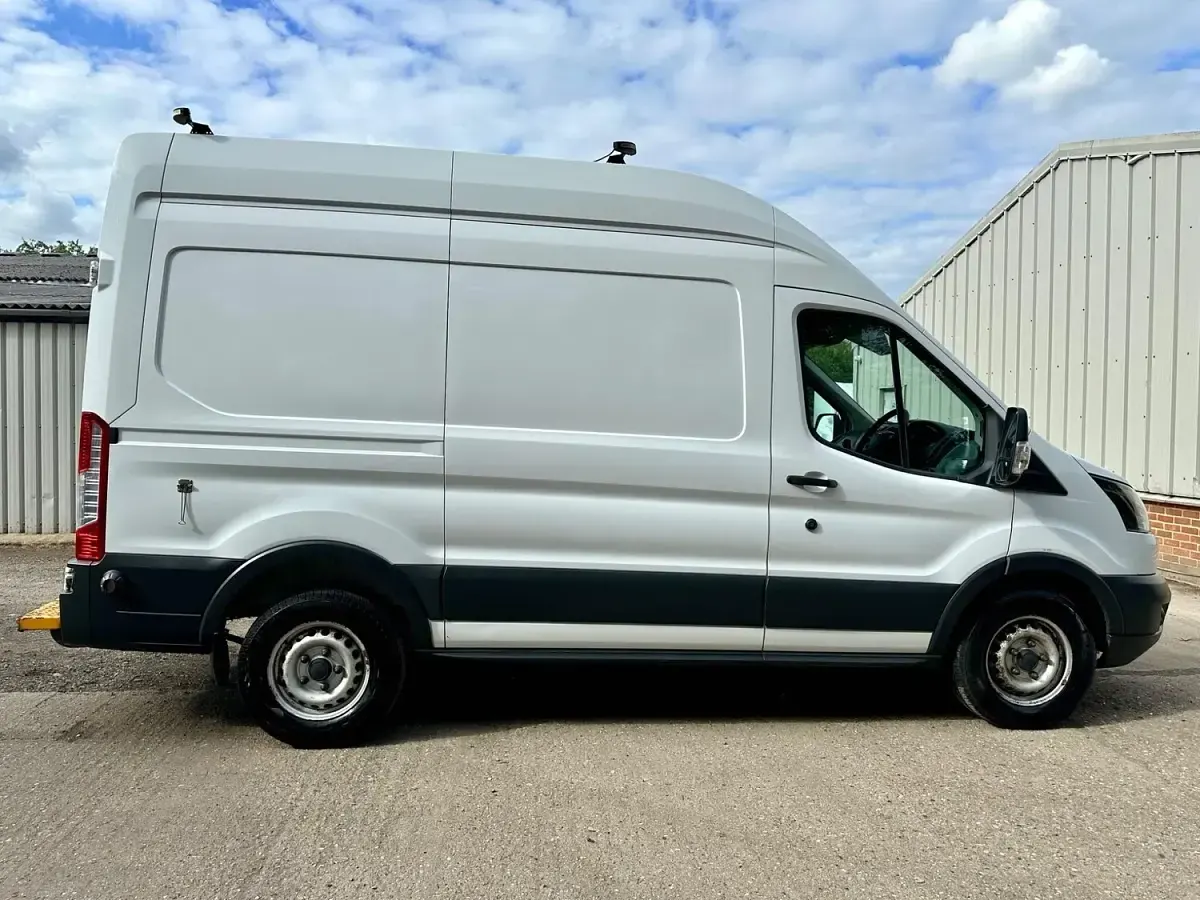 Used Ford Transit 130 HP (95 kW) 2019 White Van