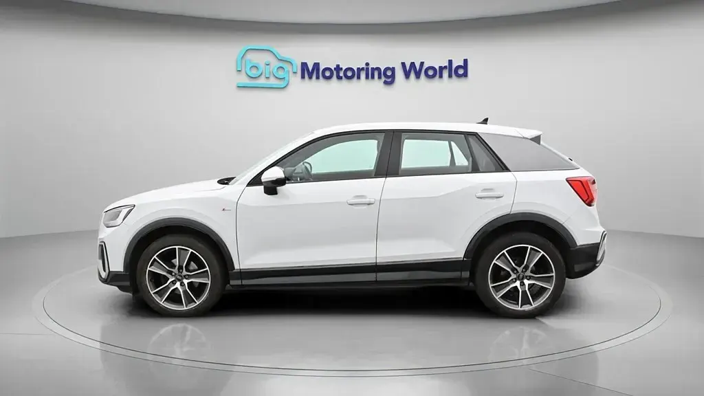 Used Audi Q2 S-Line 150 HP (110 kW) 2023 White SUV