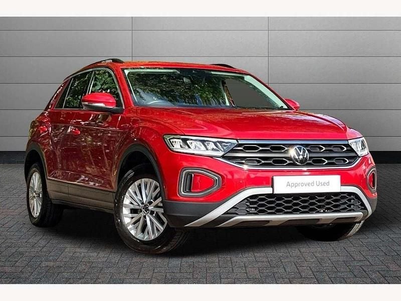 Kings red Used 2022 VW T-Roc Life SUV | £18,195 (Fair price) - Image 1/4