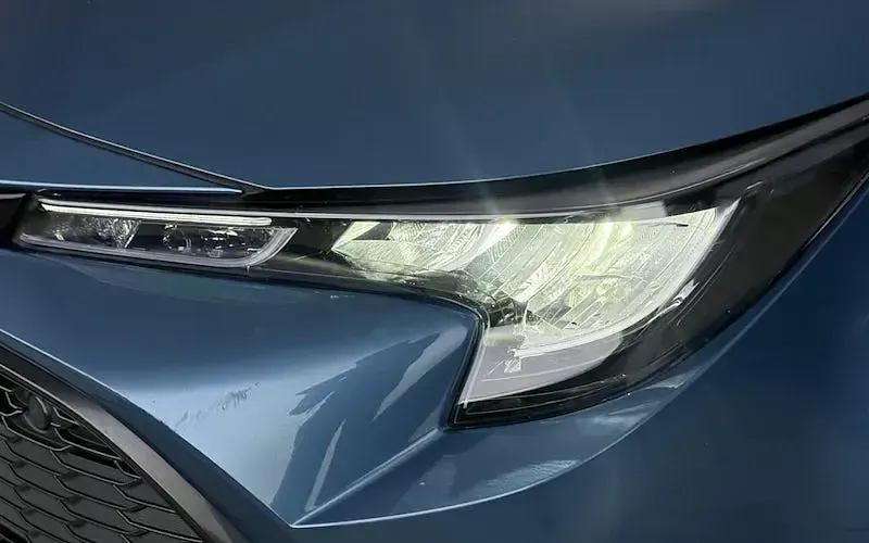 Used Toyota Corolla Design 122 HP (89 kW) 2020 Blue Hatchback