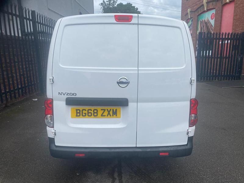 Used Nissan NV200 Acenta 2018 White MPV