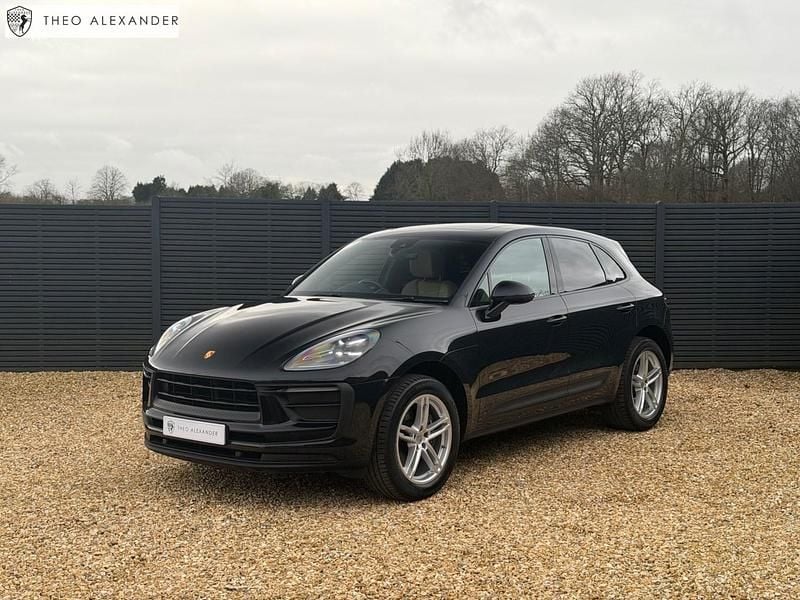 Used Porsche Macan 265 HP (194 kW) 2021 Black SUV