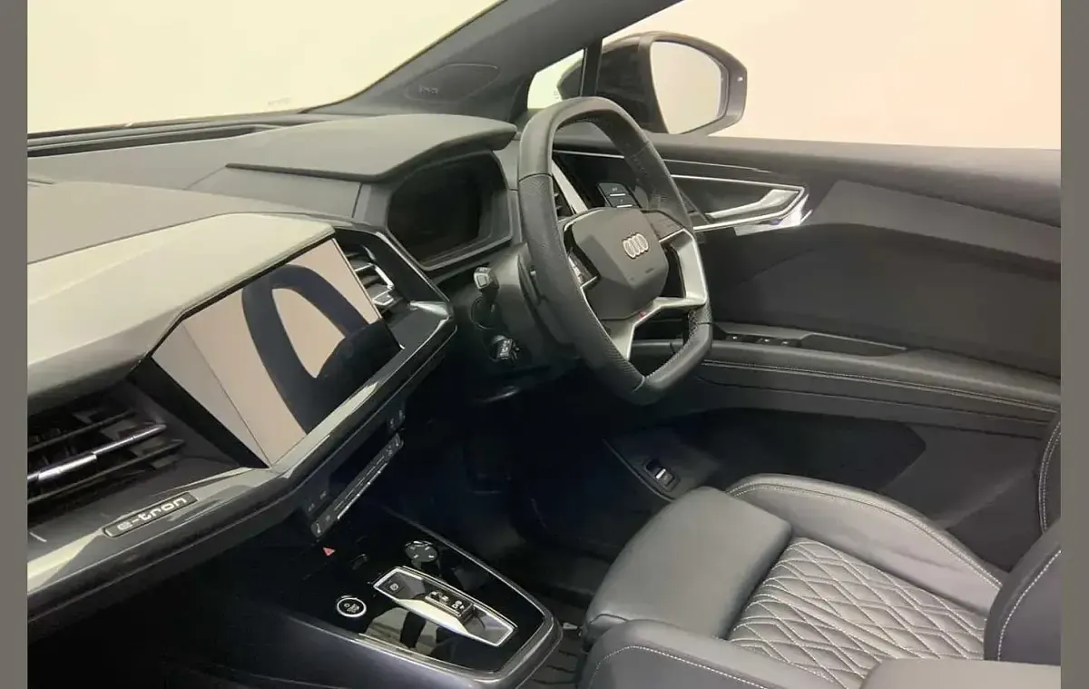 Used Audi Q4 e-tron Advanced 219 kW (299 HP) 2023 Grey SUV