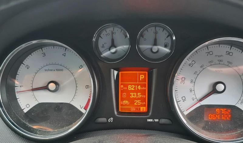 Used Peugeot 308 CC GTi 156 HP (114 kW) 2010 Silver Cabriolet