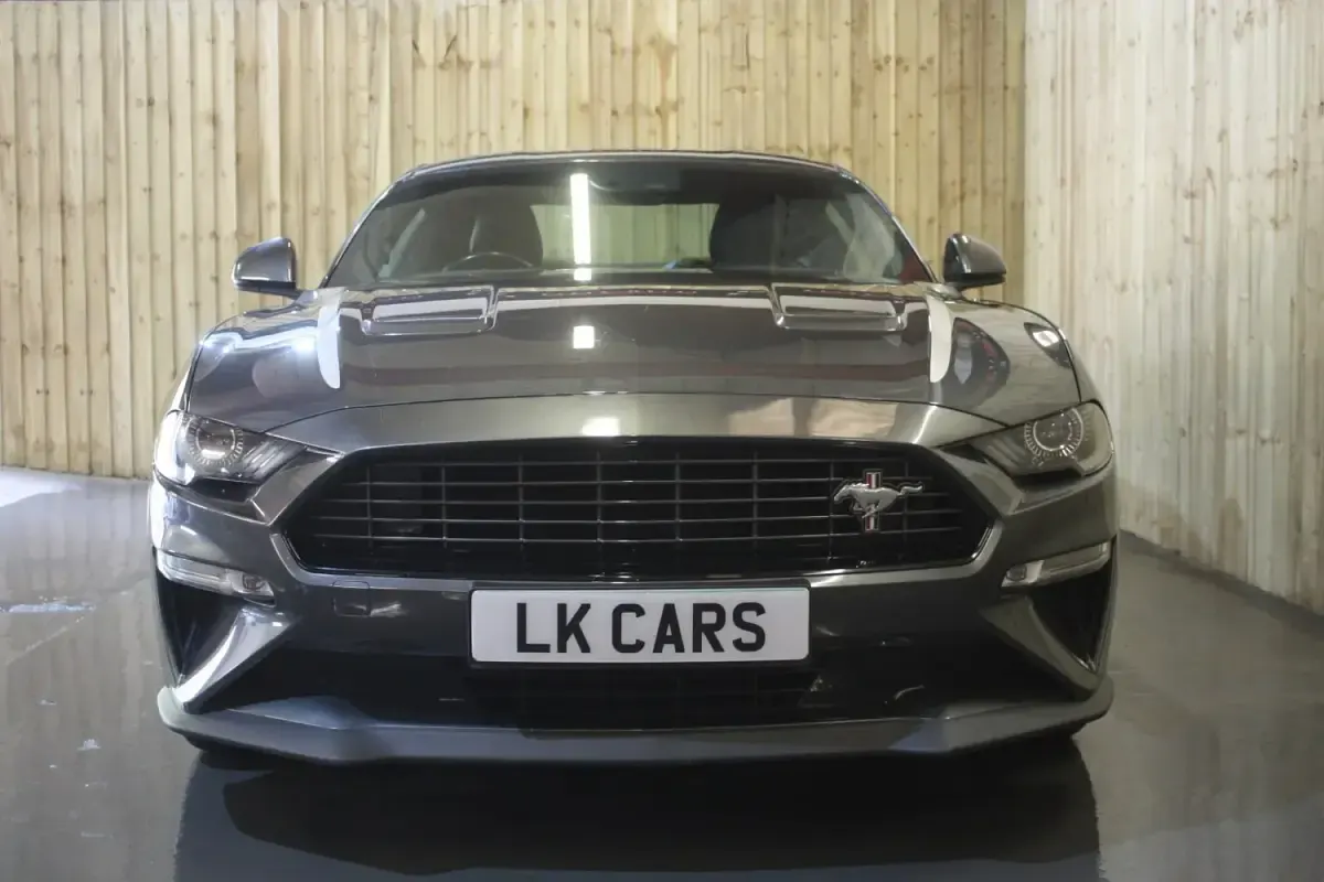 Usado Ford Mustang 2020 Gris Coupe